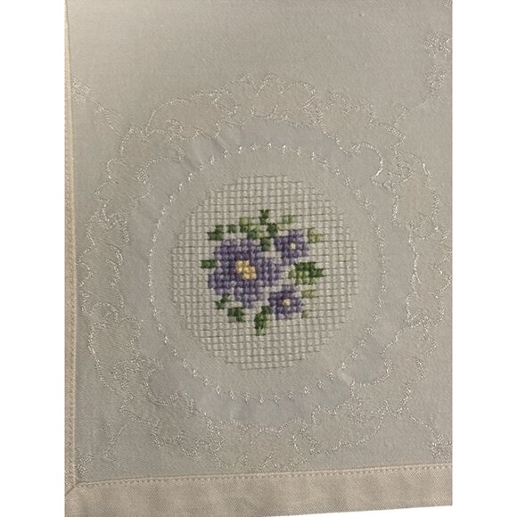 Set Of 6 Vintage Ivory Embroidered Linen Napkins With Floral Cross-Stitch Design - Picture 6 of 16